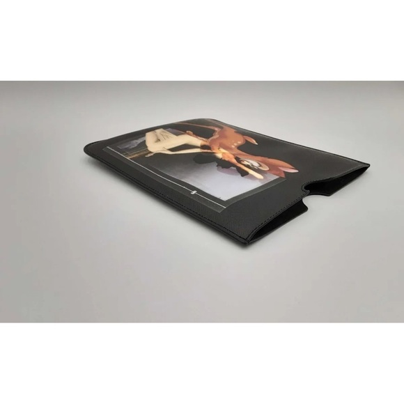 Givenchy Black Leather Rave Bambi Print Tablet Case Msersa
144010000552 - Picture 4 of 8